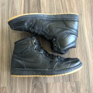 Jordan 1 Black Gum Bottom 9.5